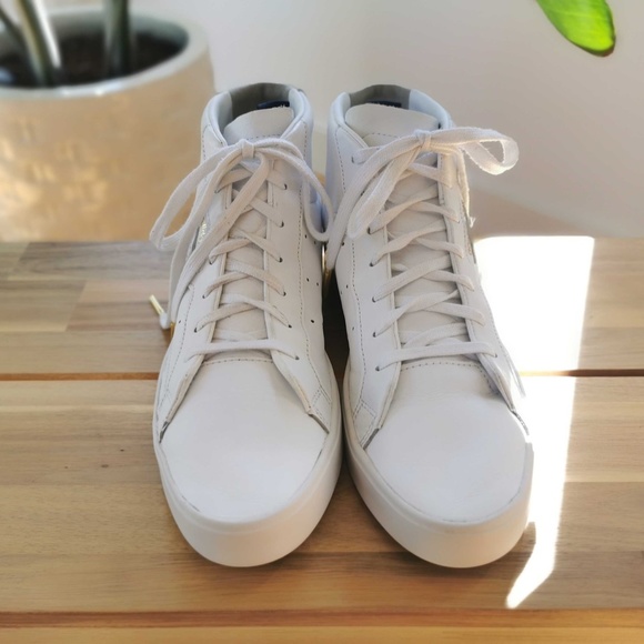 Adidas Sleek Mid Shoes - Picture 2 of 5